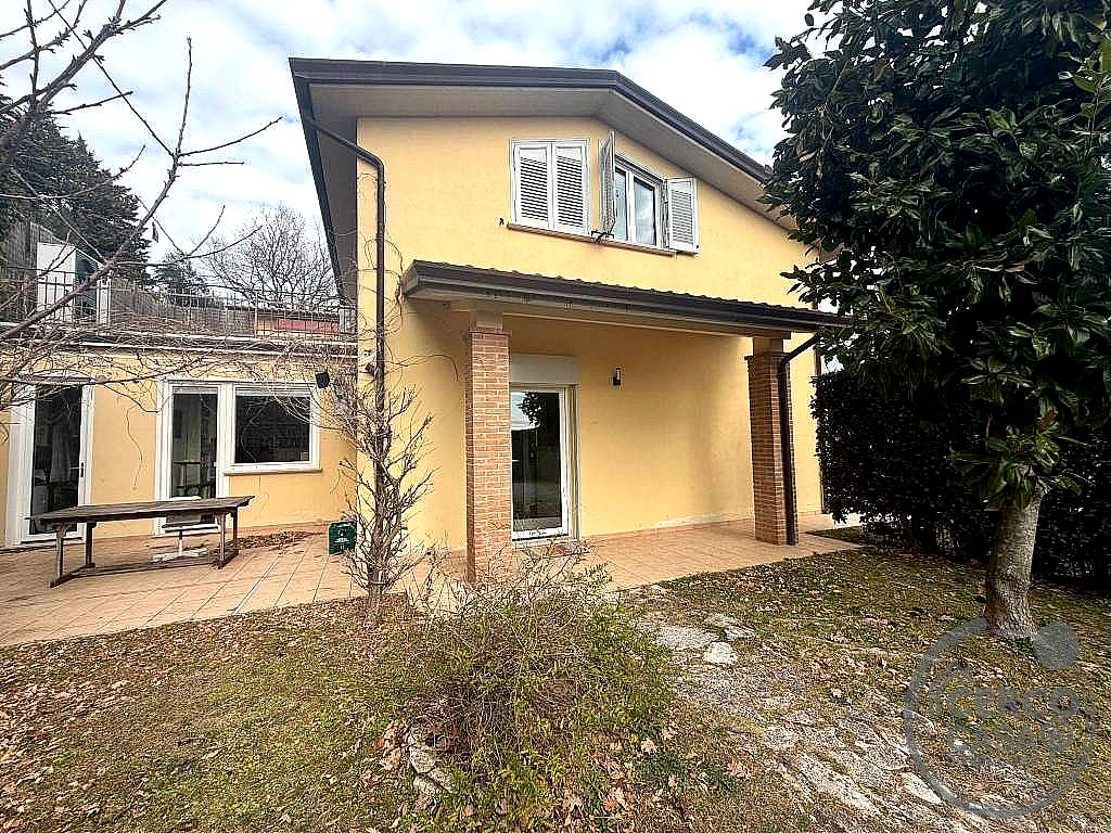 VILLA BIFAMILIARE VENDITA PERUGIA MONTELAGUARDIA