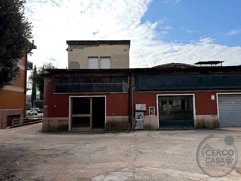 PALAZZO VENDITA PERUGIA PONTE FELCINO · foto 2