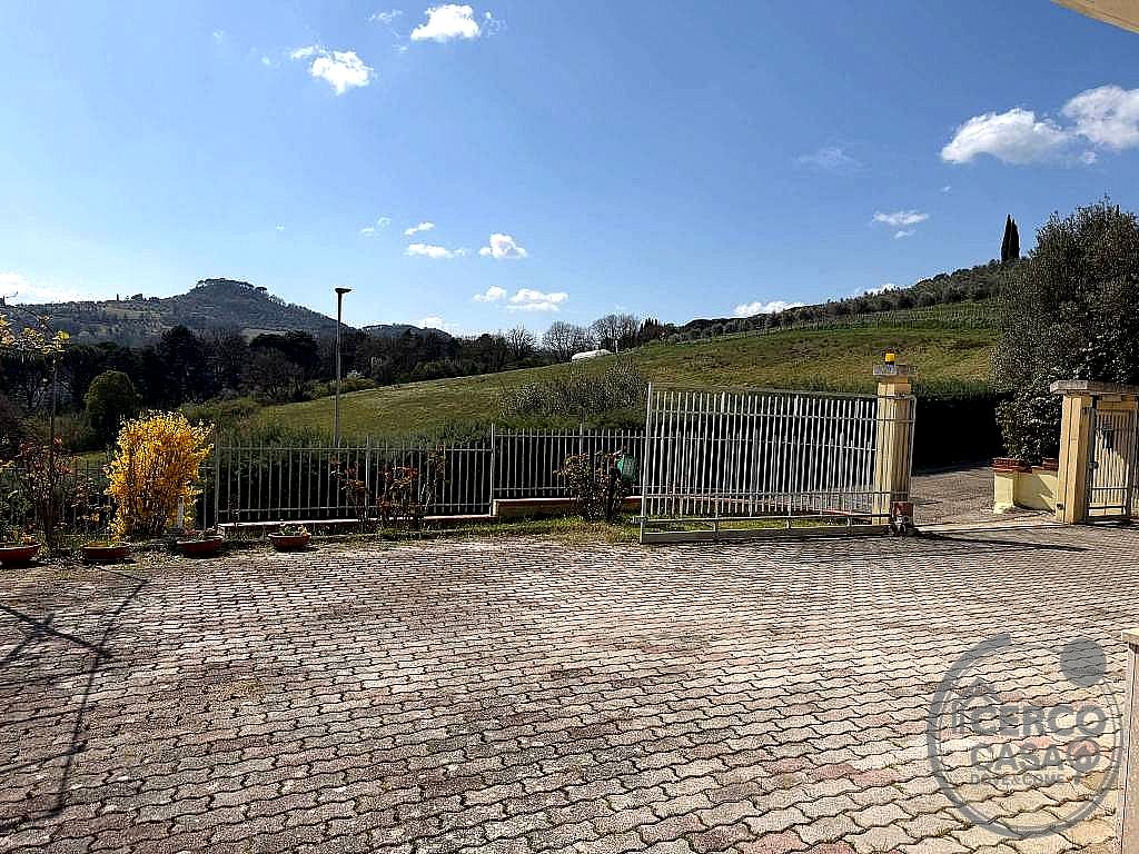 VILLA VENDITA PERUGIA PONTE FELCINO · foto 4