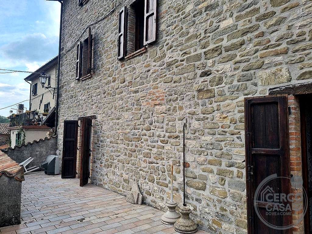 PORZIONE DI CASA VENDITA VALFABBRICA