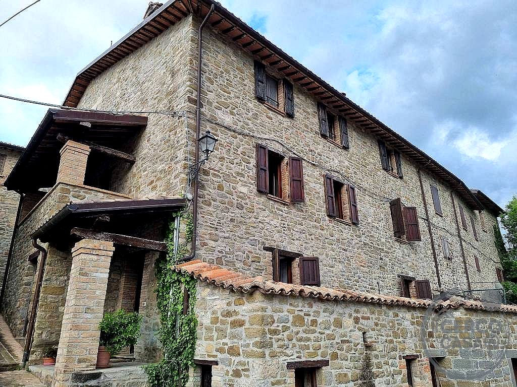 PORZIONE DI CASA VENDITA VALFABBRICA · foto 2