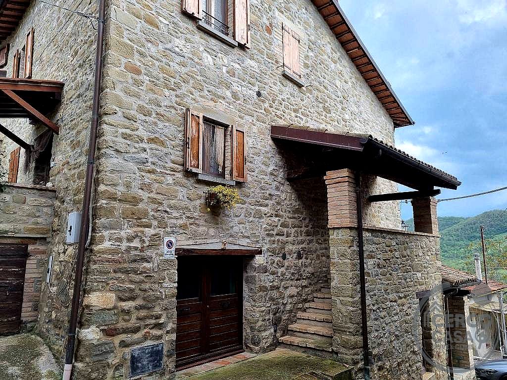 PORZIONE DI CASA VENDITA VALFABBRICA · foto 3