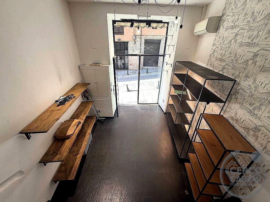 NEGOZIO VENDITA PERUGIA CENTRO STORICO · foto 1