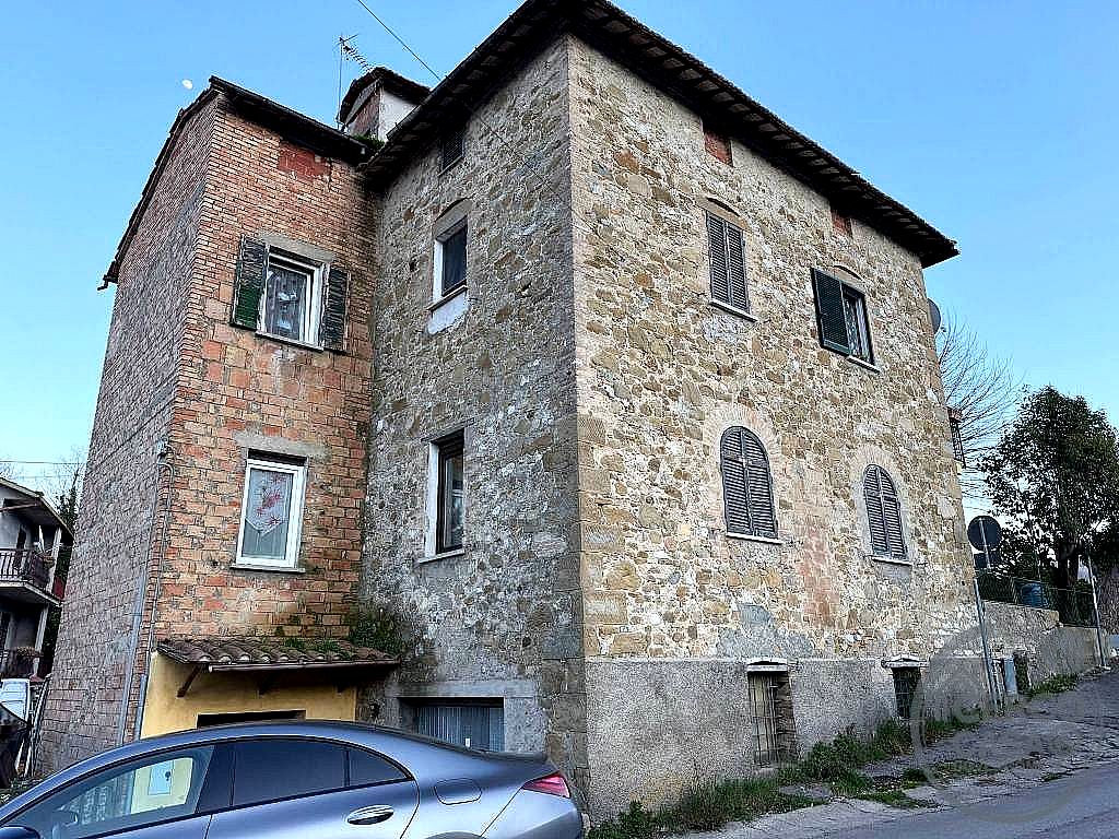 CASA INDIPENDENTE VENDITA PERUGIA PONTE PATTOLI