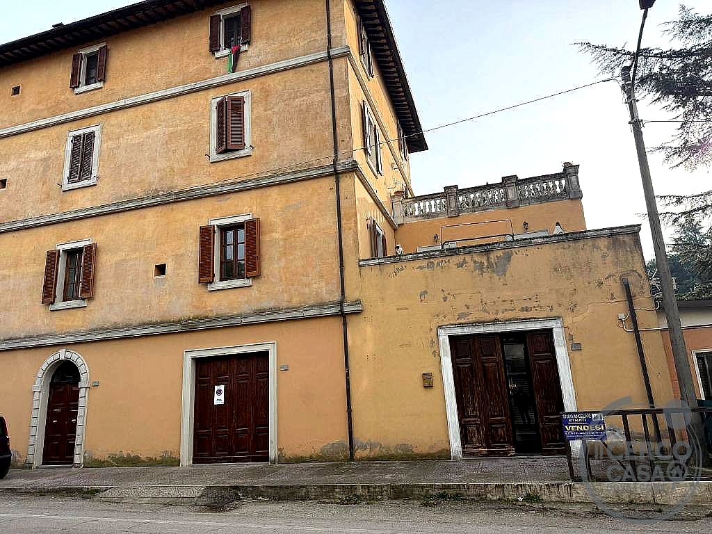 NEGOZIO VENDITA PERUGIA COLOMBELLA