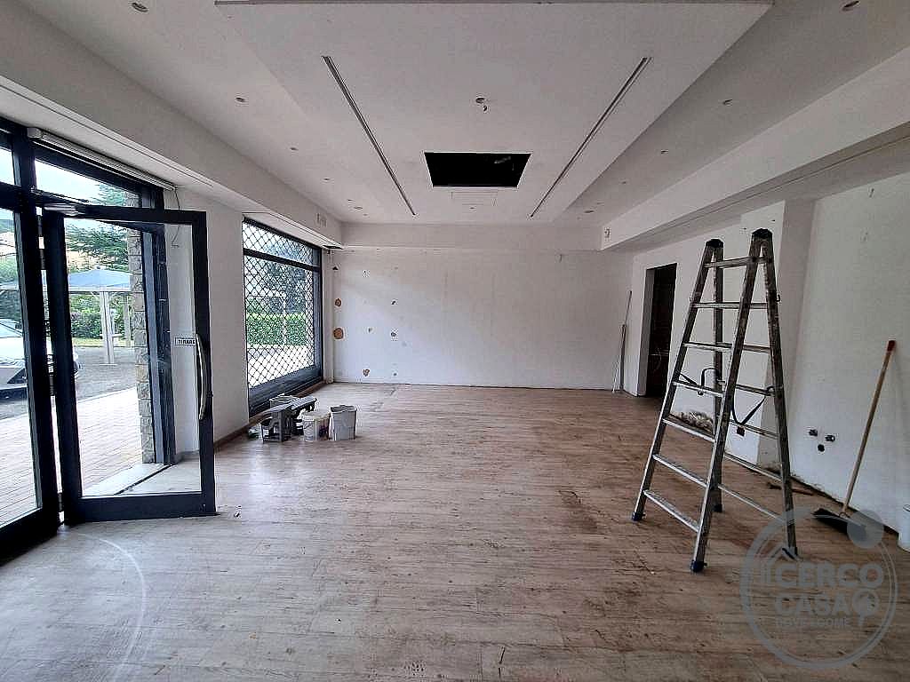 NEGOZIO AFFITTO PERUGIA RAMAZZANO · foto 1
