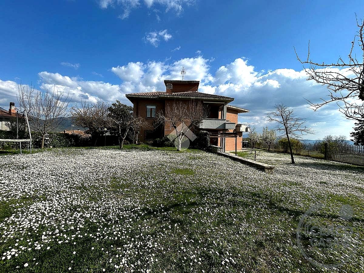 VILLA VENDITA MONTECASTRILLI · foto 2