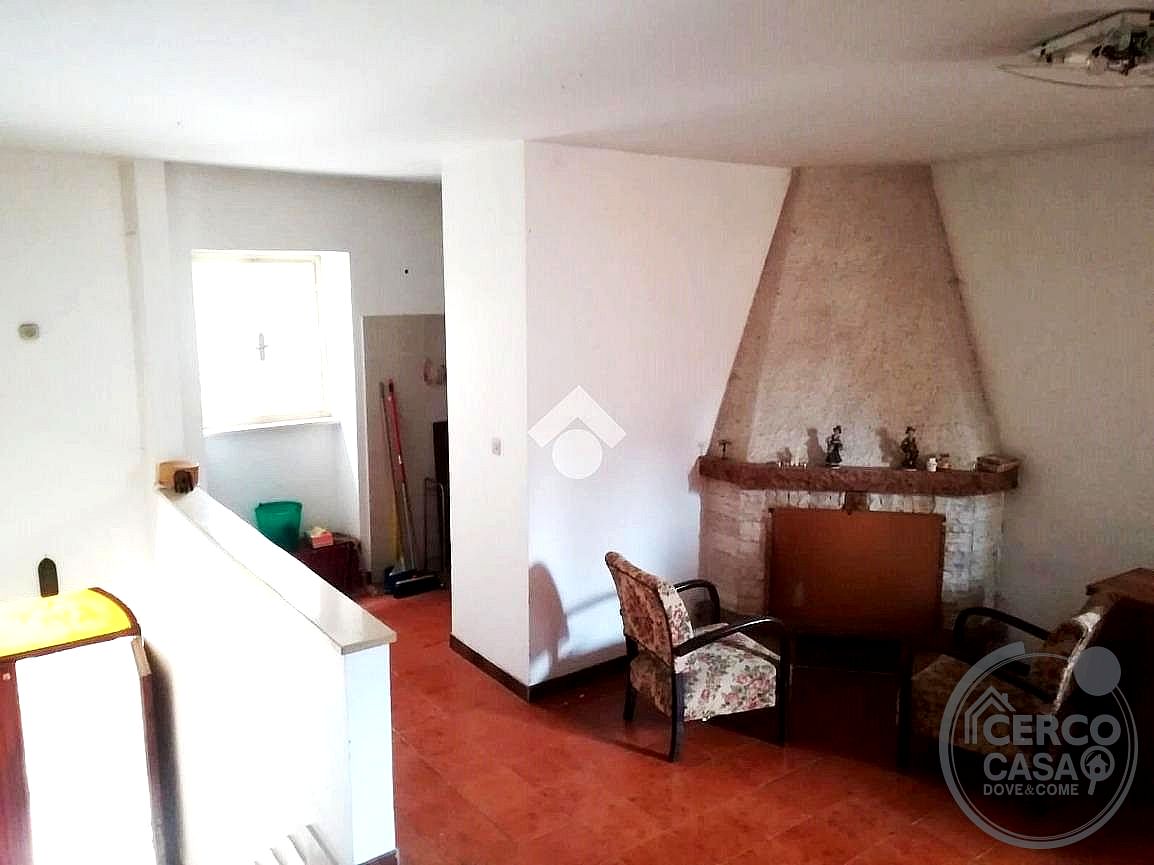 APPARTAMENTO VENDITA MONTECASTRILLI CASTELTODINO · foto 9