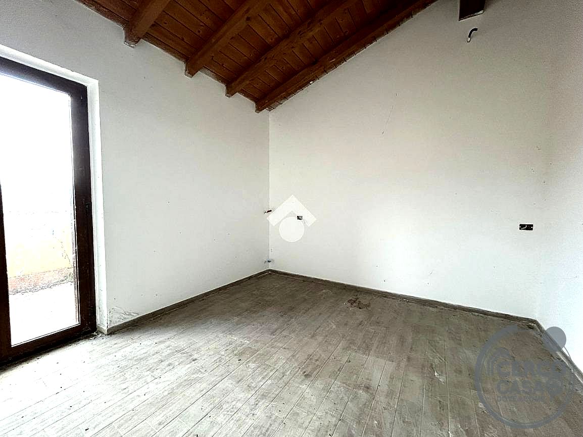 VILLA A SCHIERA VENDITA MONTECASTRILLI · foto 7