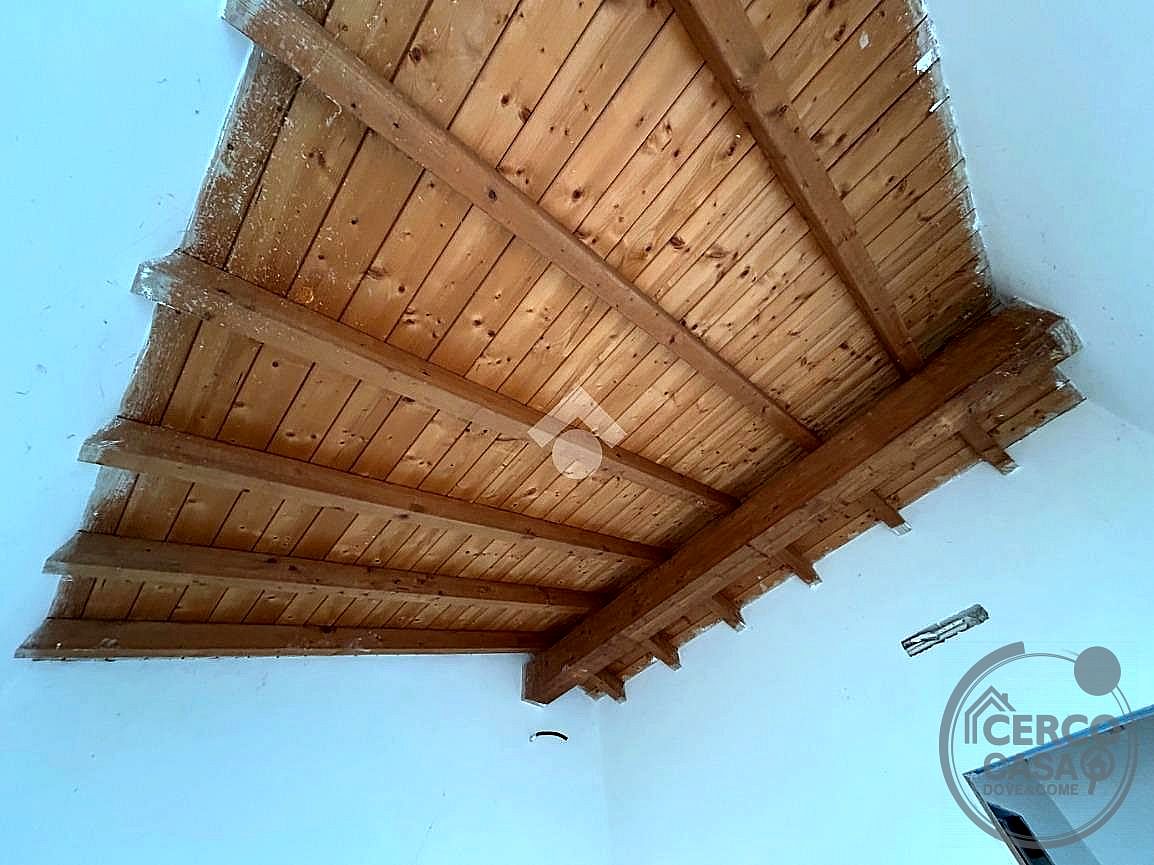 VILLA A SCHIERA VENDITA MONTECASTRILLI · foto 8