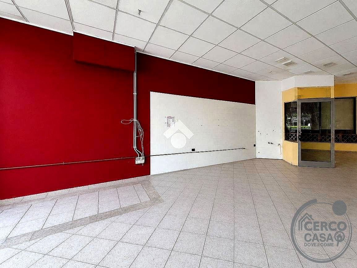 NEGOZIO AFFITTO TERNI CITTÀ GIARDINO · foto 2