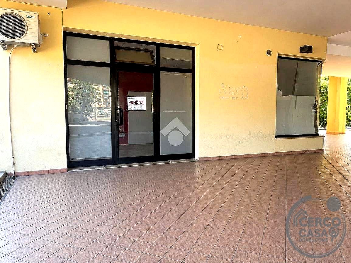 NEGOZIO VENDITA TERNI CITTÀ GIARDINO · foto 4