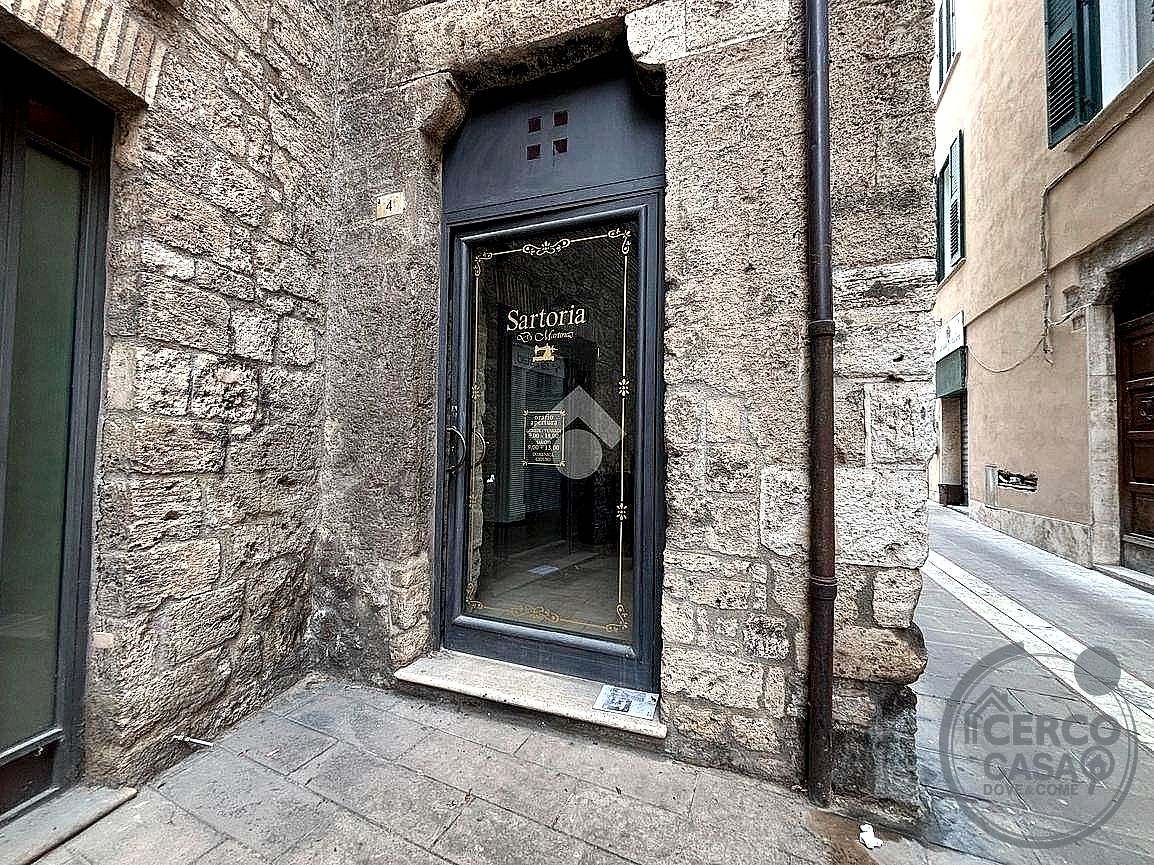 NEGOZIO VENDITA TERNI CENTRO STORICO · foto 3
