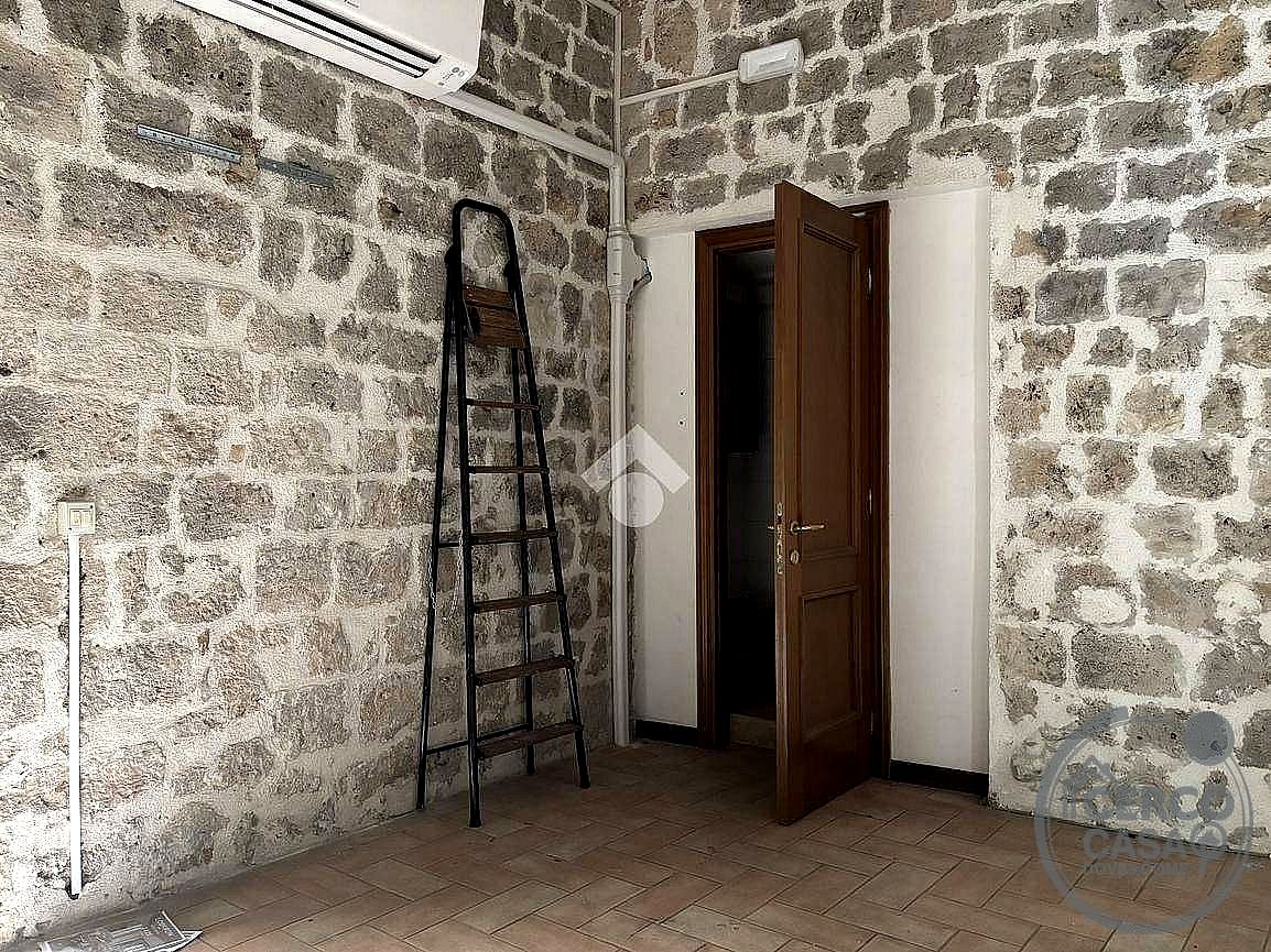 NEGOZIO VENDITA TERNI CENTRO STORICO · foto 5