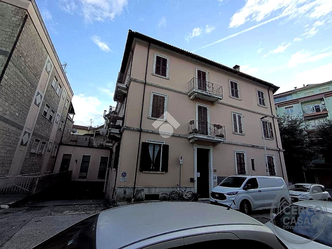 BILOCALE VENDITA TERNI SEMICENTRO