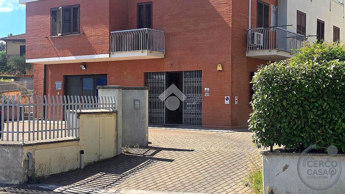 NEGOZIO AFFITTO PERUGIA SANT'EGIDIO · foto 1