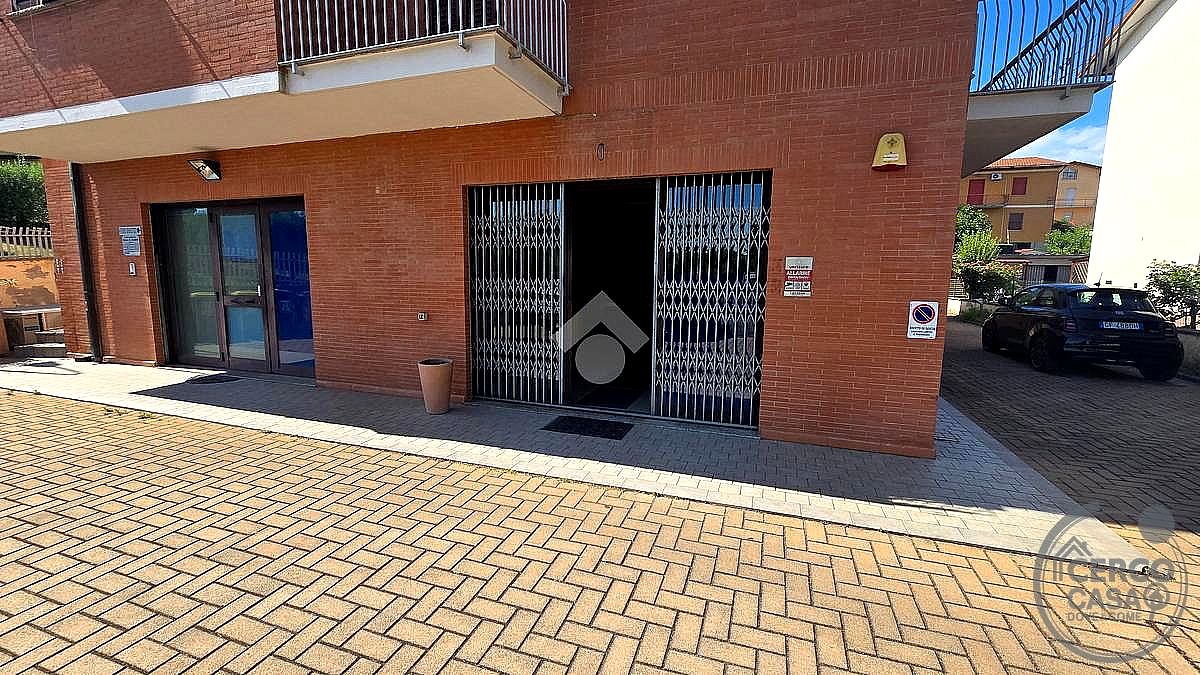 NEGOZIO AFFITTO PERUGIA SANT'EGIDIO · foto 3