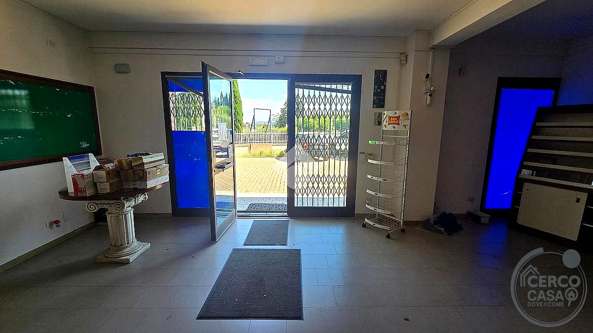 NEGOZIO AFFITTO PERUGIA SANT'EGIDIO · foto 8