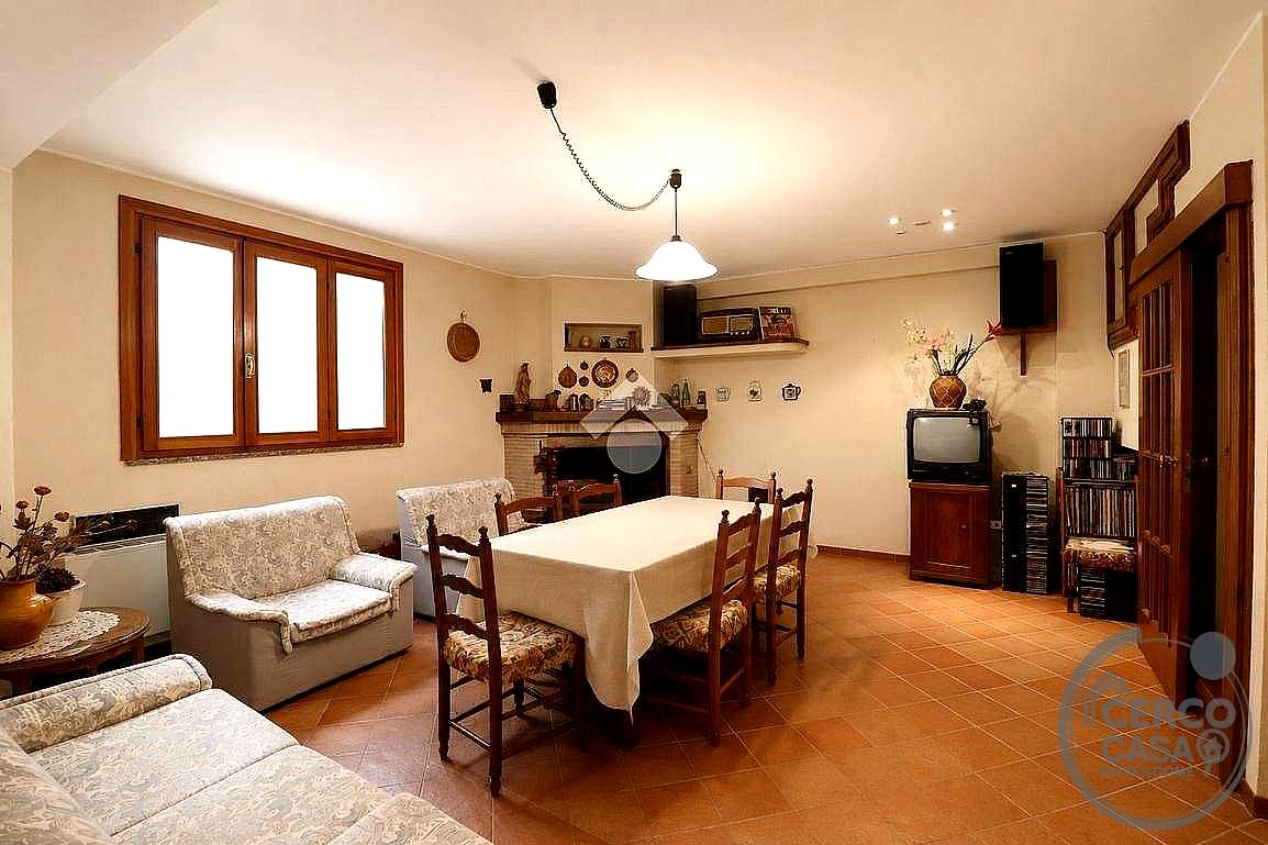 VILLA A SCHIERA VENDITA TERNI CESURE VALENZA · foto 9