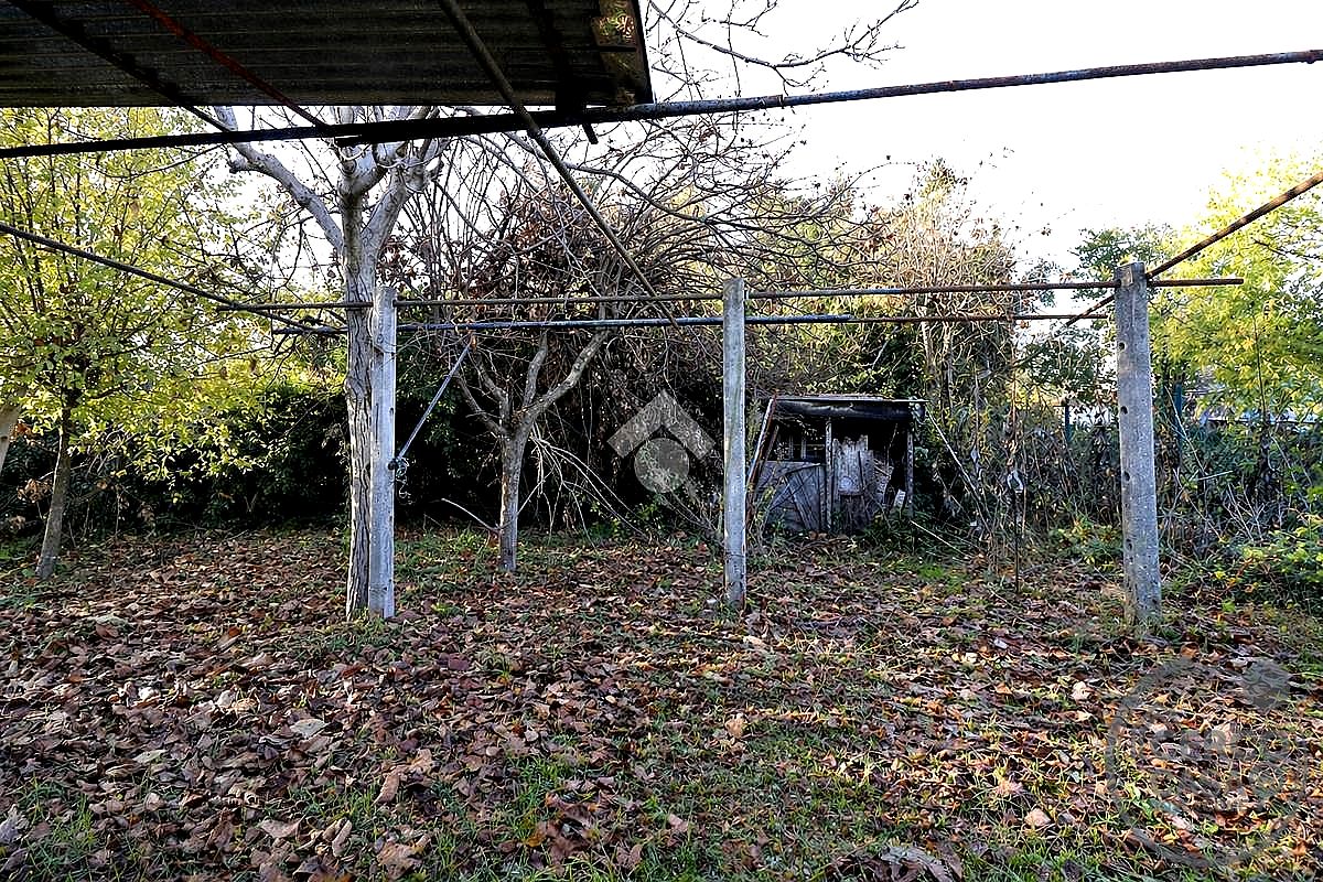CASA INDIPENDENTE VENDITA TERNI CAMPOMICCIOLO · foto 4