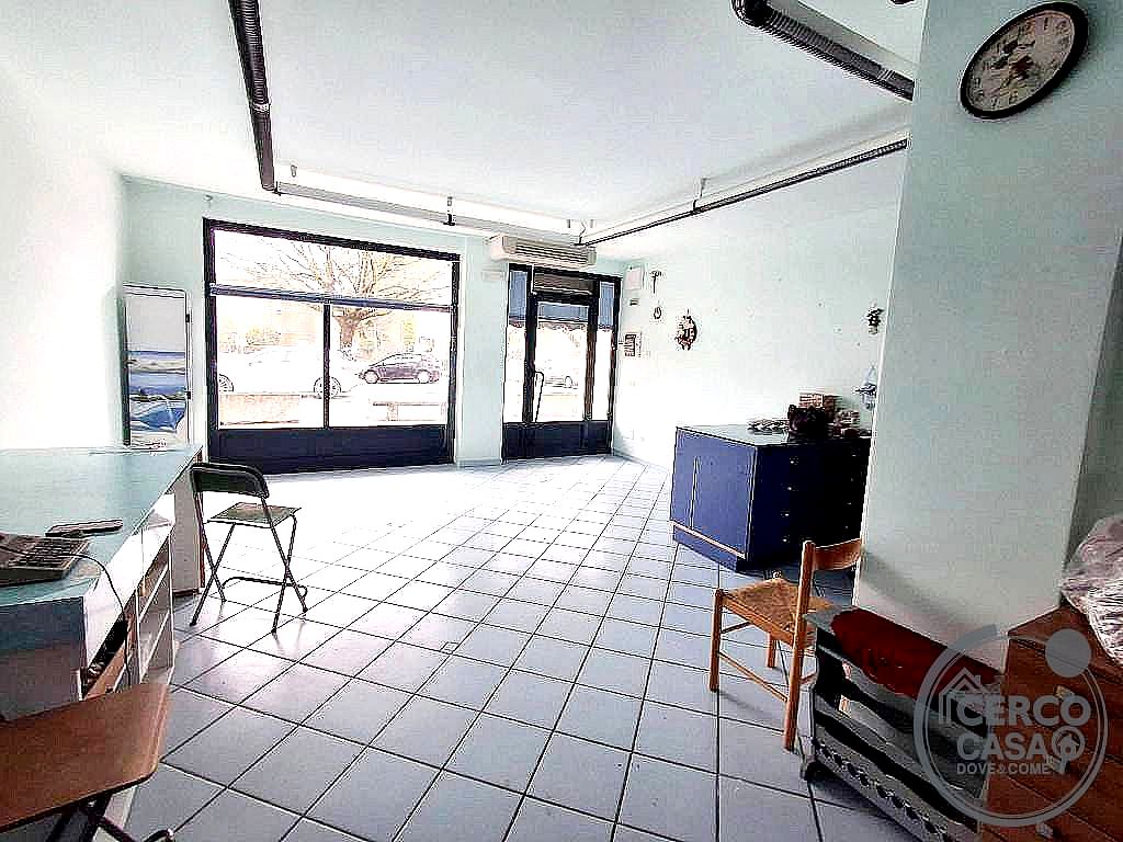 NEGOZIO AFFITTO PERUGIA COLLE UMBERTO
