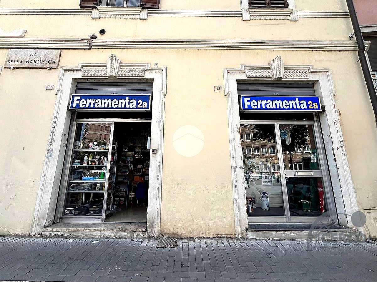 NEGOZIO VENDITA TERNI SEMICENTRO · foto 1