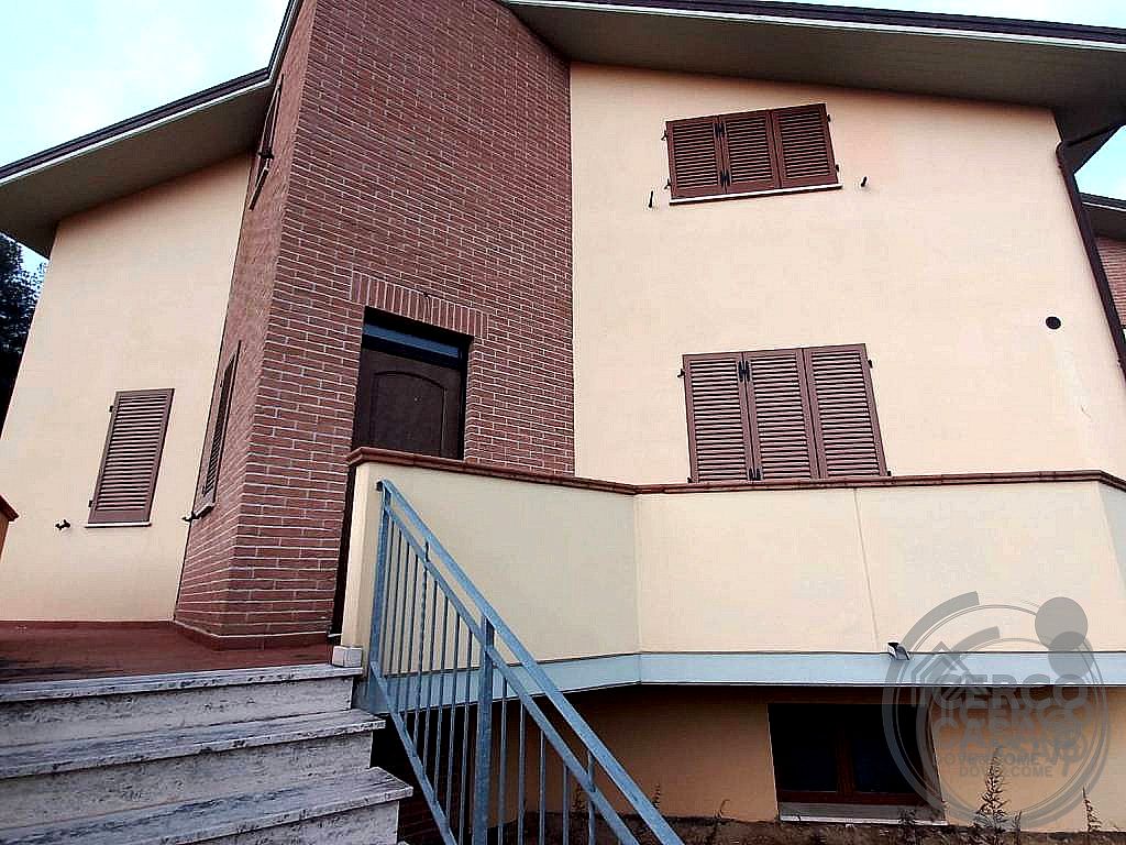 VILLA A SCHIERA VENDITA PANICALE · foto 21