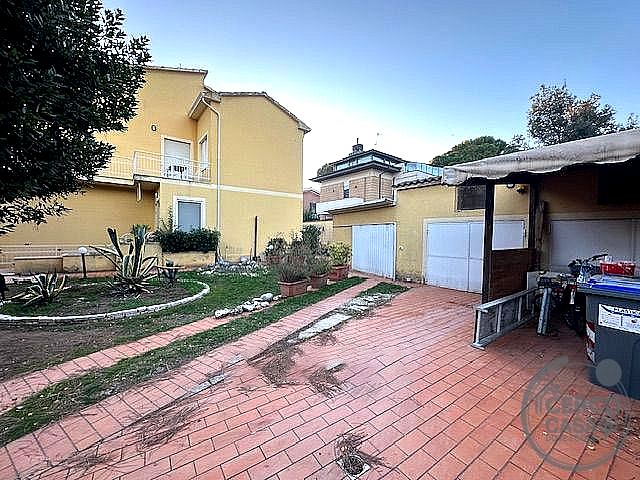 VILLA BIFAMILIARE VENDITA FOLIGNO · foto 2