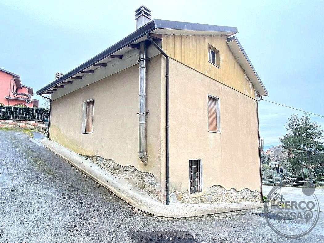 CASA INDIPENDENTE VENDITA PIEGARO · foto 1