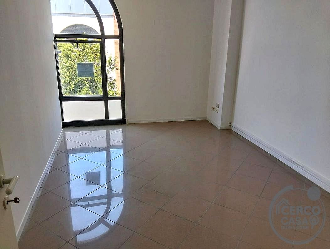 UFFICIO AFFITTO CORCIANO ELLERA · foto 4
