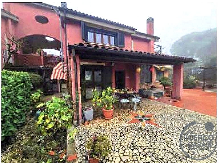 VILLA A SCHIERA VENDITA TERNI BORGO RIVO - Terni-borgo rivo