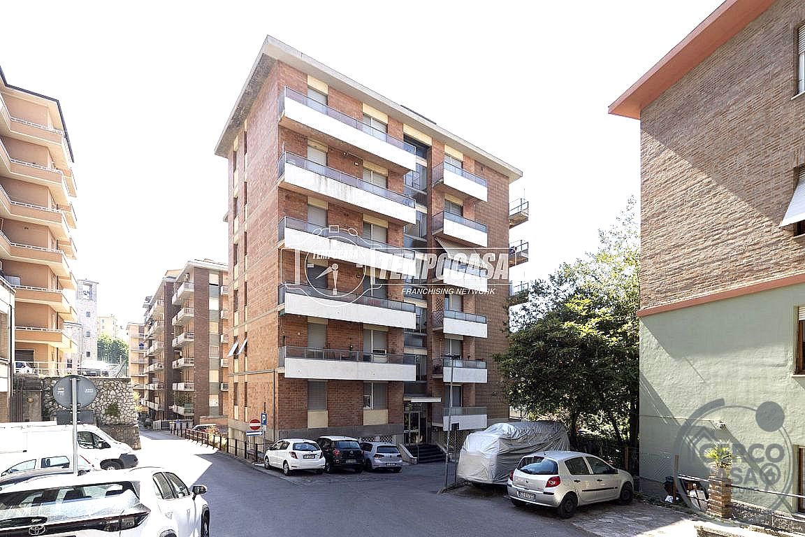APPARTAMENTO VENDITA PERUGIA ELCE · foto 17
