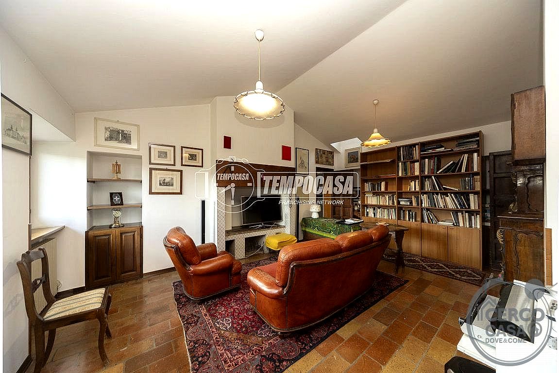 VILLA VENDITA PERUGIA MONTELUCE · foto 2