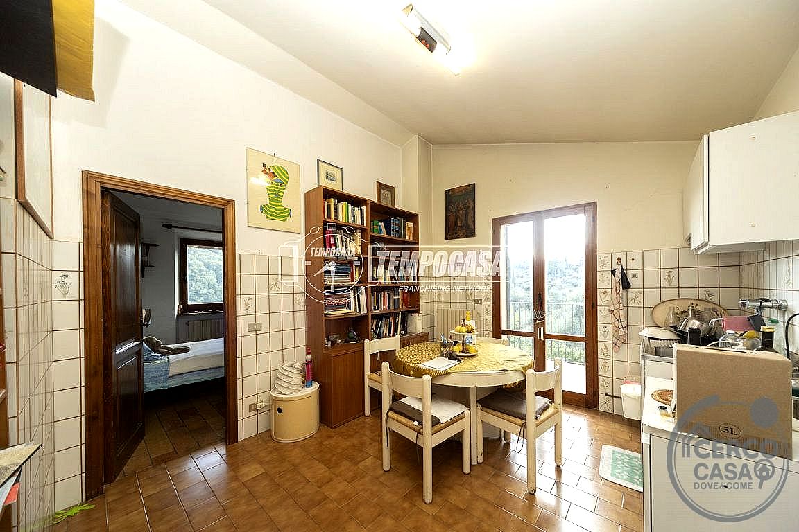 VILLA VENDITA PERUGIA MONTELUCE · foto 4