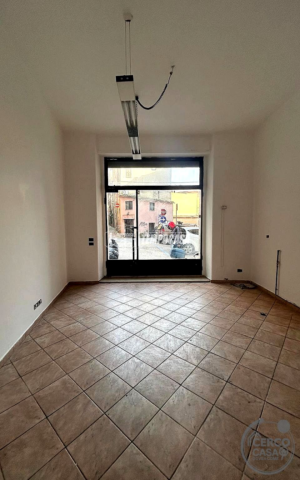 NEGOZIO AFFITTO PERUGIA CENTRO STORICO