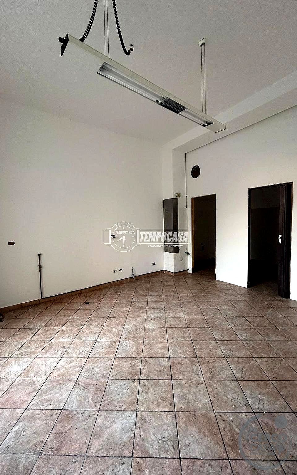 NEGOZIO AFFITTO PERUGIA CENTRO STORICO · foto 2
