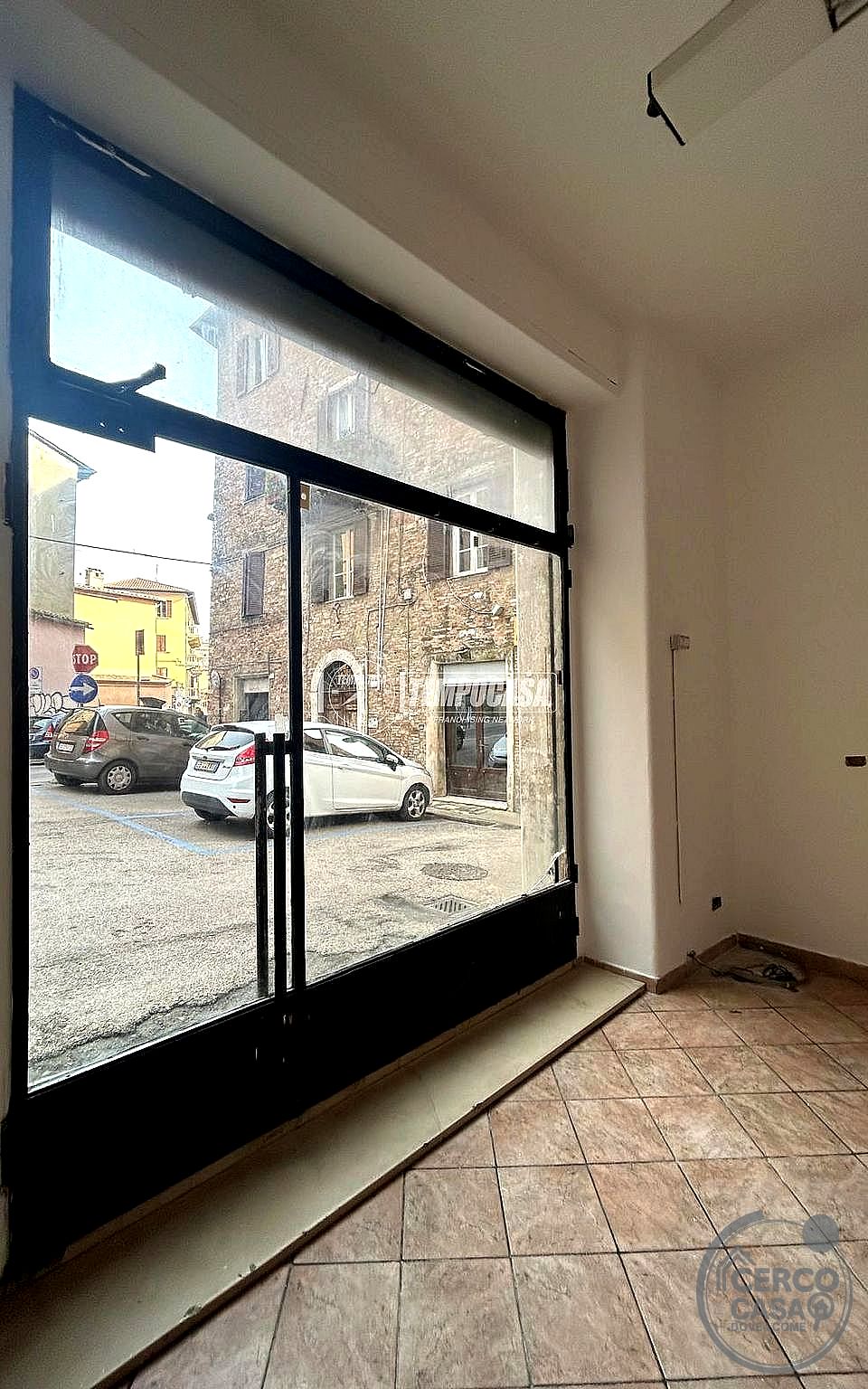 NEGOZIO AFFITTO PERUGIA CENTRO STORICO · foto 5