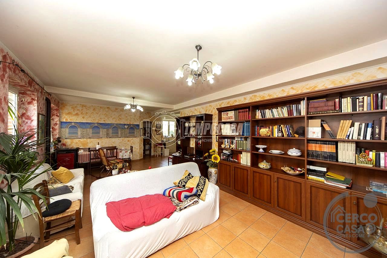 CASA INDIPENDENTE VENDITA DERUTA · foto 8