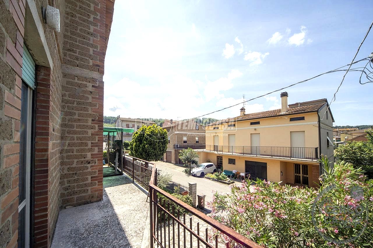 CASA INDIPENDENTE VENDITA DERUTA · foto 9