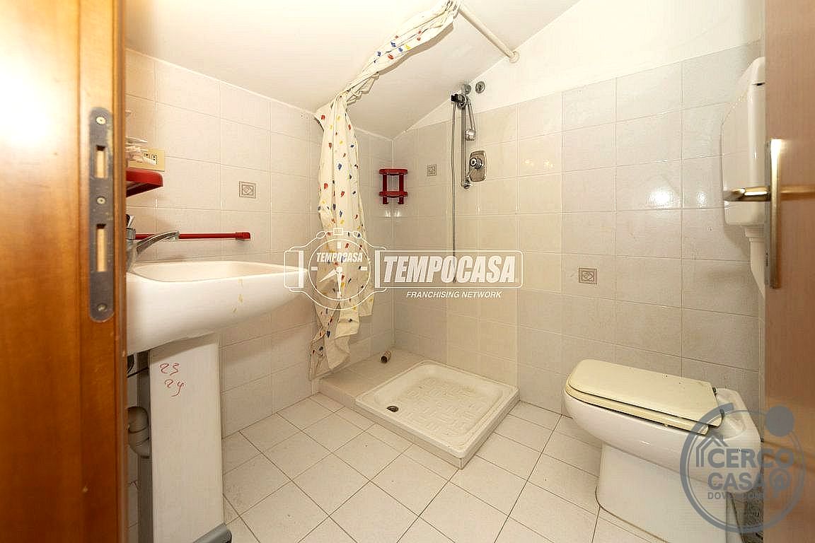 VILLA A SCHIERA VENDITA PERUGIA SANTA LUCIA · foto 16