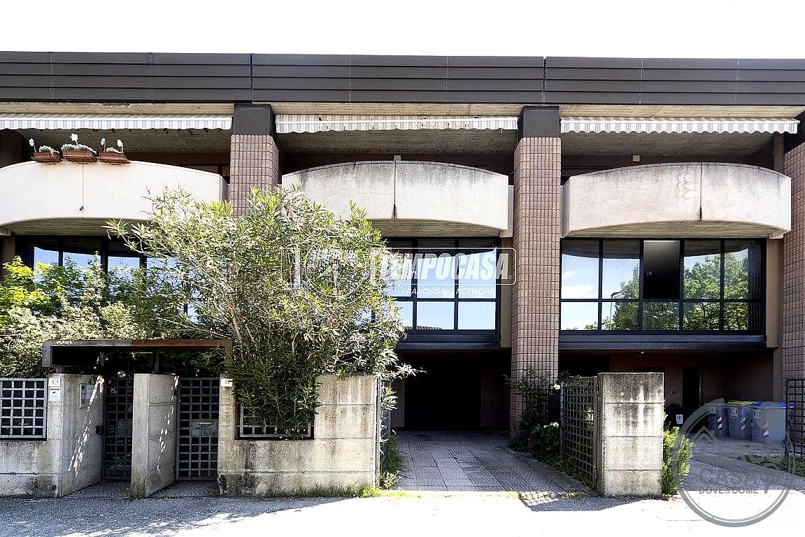 VILLA A SCHIERA VENDITA PERUGIA SANTA LUCIA · foto 20