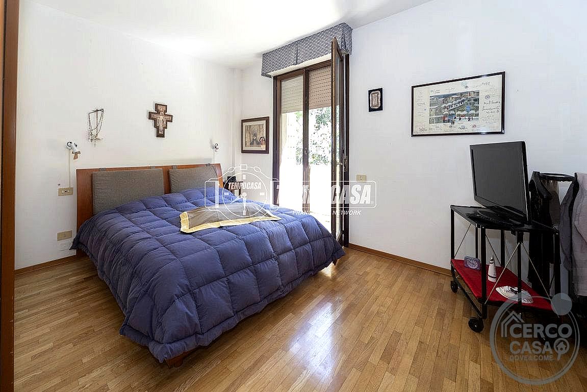 VILLA A SCHIERA VENDITA PERUGIA SANTA LUCIA · foto 7