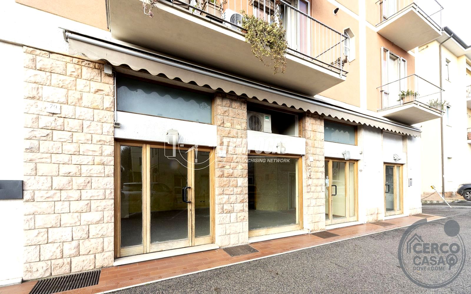 NEGOZIO VENDITA PERUGIA MONTEBELLO · foto 2