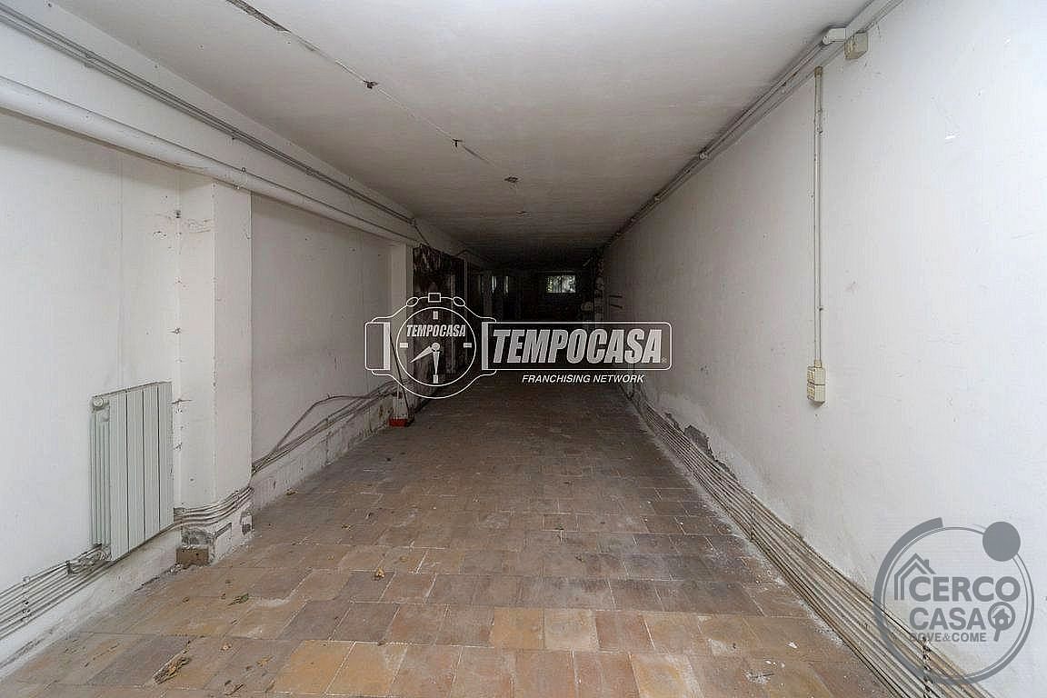 MAGAZZINO VENDITA PERUGIA PALLOTTA · foto 2