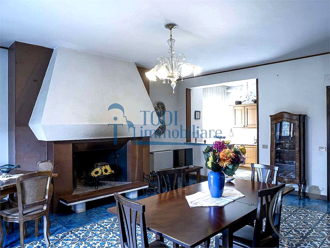 APPARTAMENTO VENDITA TODI · foto 3