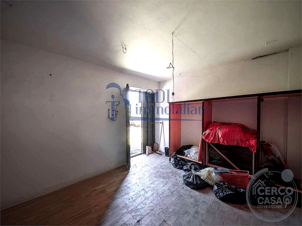 PORZIONE DI CASA VENDITA TODI · foto 2