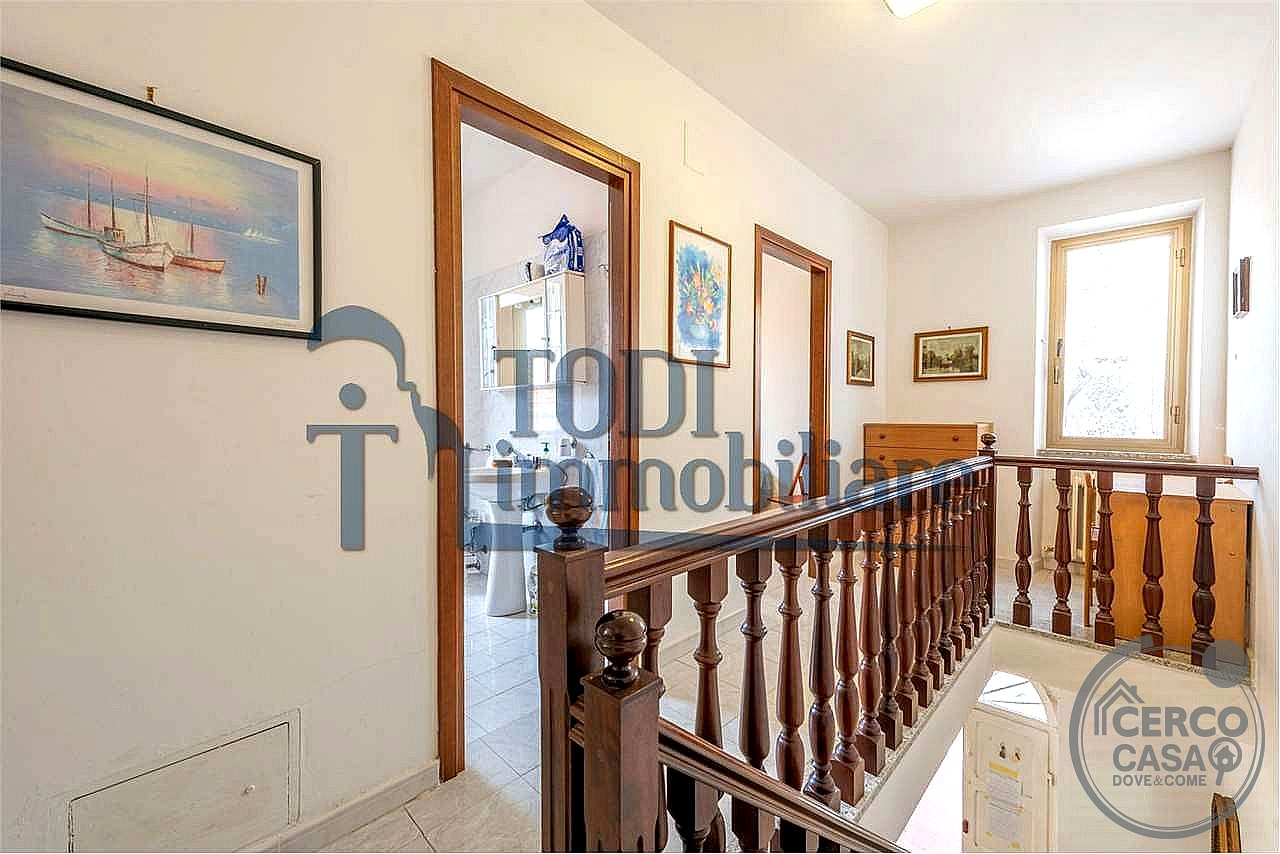 PORZIONE DI CASA VENDITA TODI · foto 5