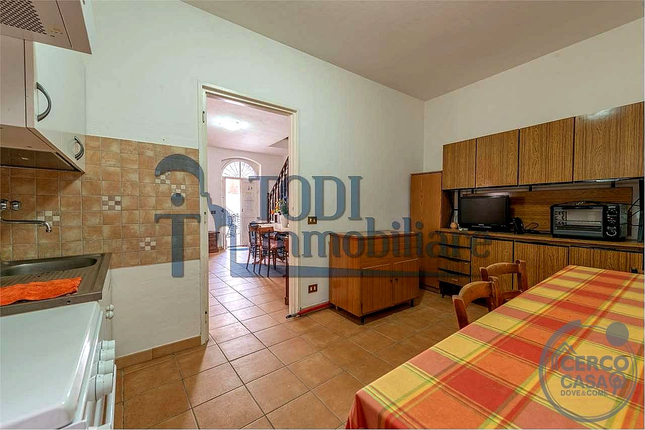 PORZIONE DI CASA VENDITA TODI · foto 9