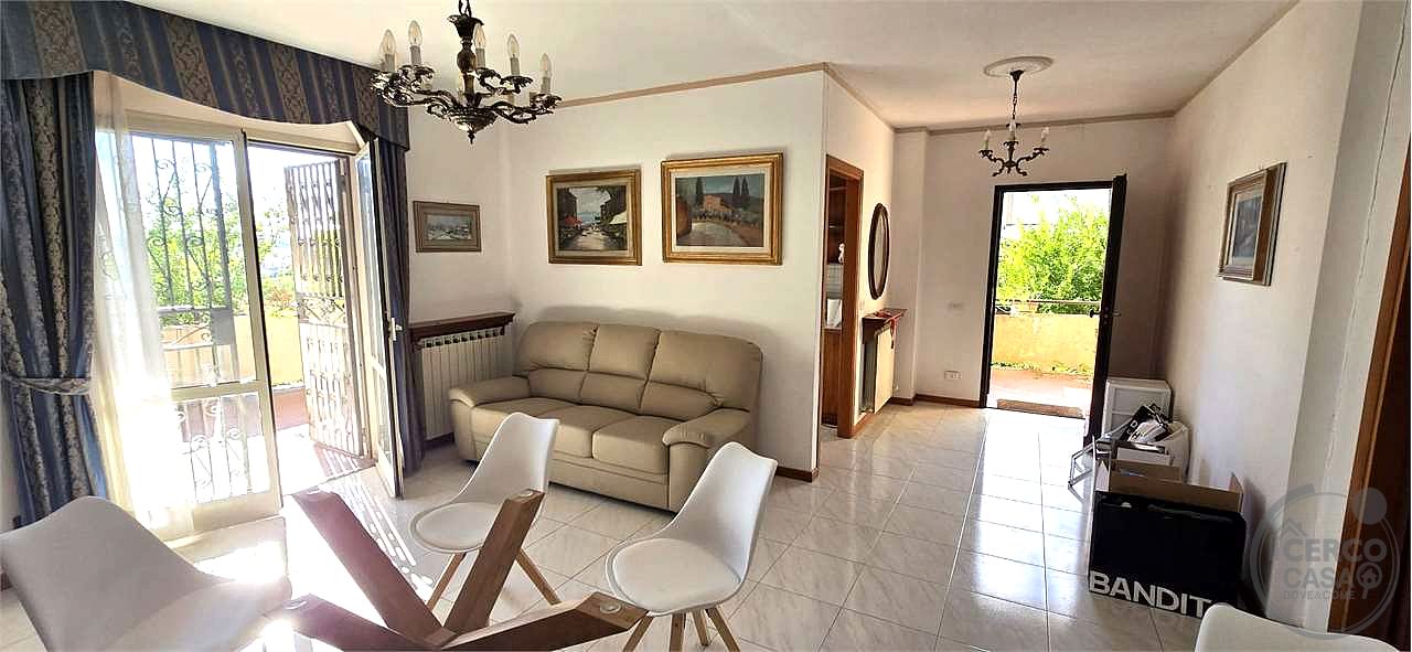 *APPARTAMENTO PANORAMICO CON GIARDINO E TERRAZZA – LACUGNANO, PERUGIA*