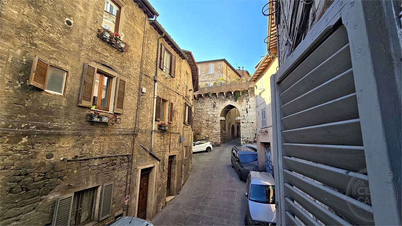 Appartamento Trilocale in Vendita nel Centro Storico di Perugia – Via San Giacomo
